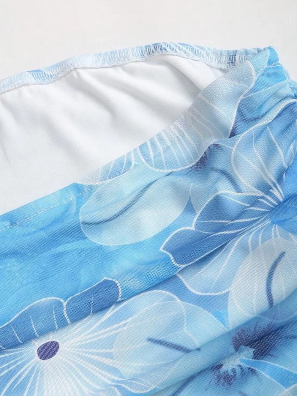 N/A lightweight strapless